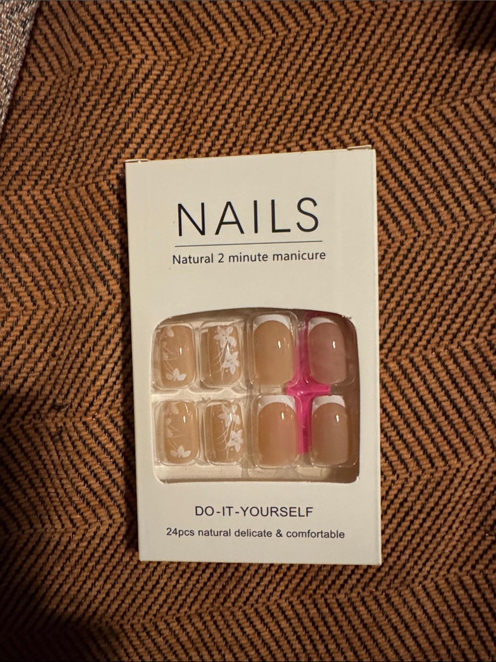 Natural Nude/ French Tip Press-On Manicure - 24pcs (Beige)
